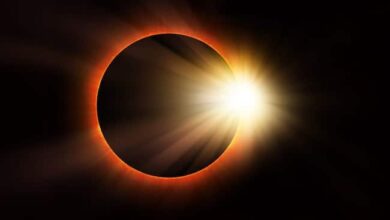 solar eclipse उदाहरण स्वरूप